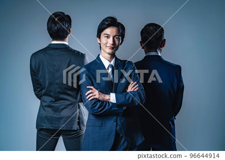 年輕的商人的肖像 年輕的商人的肖像 96644914