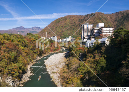 鬼怒川溫泉街景和鬼怒川谷線騎行 鬼怒川溫泉街景和鬼怒川谷線騎行 96645467