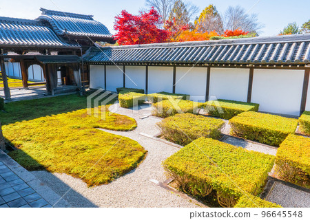 北條西庭園西唐門 96645548