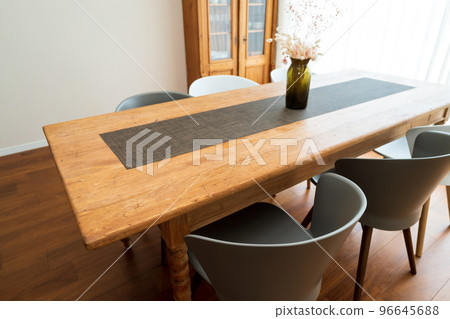 Dining table 96645688