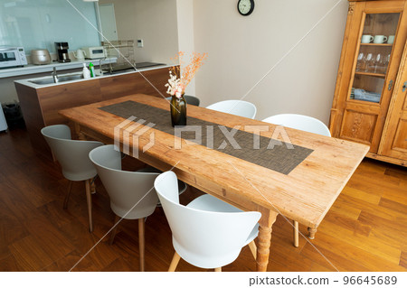 Dining table 96645689