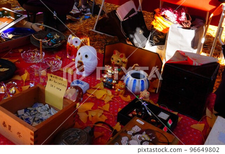 “古董市場/幸運物品” 96649802