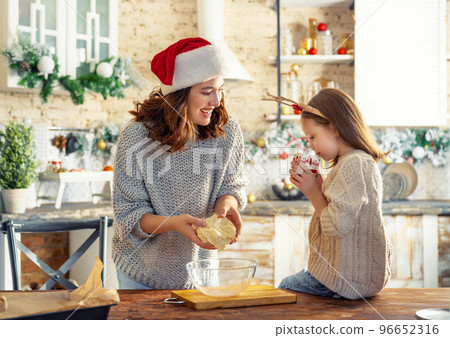 Cooking Christmas cookies Cooking Christmas cookies 96652316