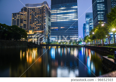 丸之內的日比谷夜景 96652503