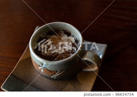 To drink coffee To drink coffee 96654734