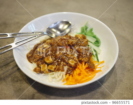 noodle on with fermented black beans sauce 96655571