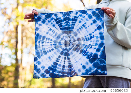 靛藍染色手帕 96656083