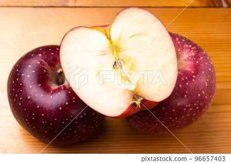 Apple (Chiyuki) Apple (Chiyuki) 96657403