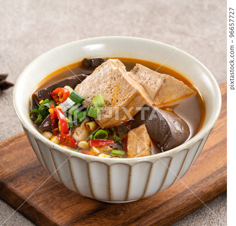 Spicy duck blood jelly stinky tofu Spicy duck blood jelly stinky tofu 96657727