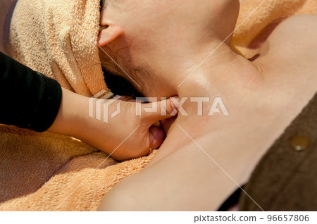 埃斯特 埃斯特 96657806