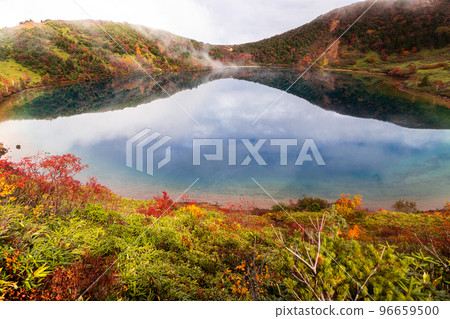 [福島縣/Bandai Azuma Skyline]讓我們去看看Goshikinuma和Issaikyoyama徒步旅行和鈷藍色的秋葉！ 96659500