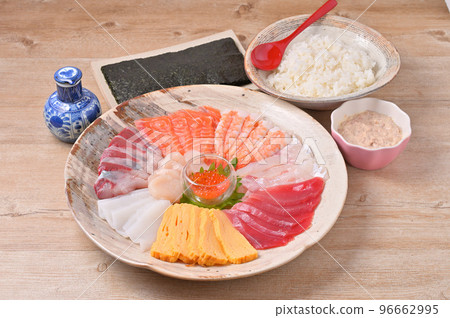 Hand-rolled sushi, hand-rolled sushi, hand-rolled sushi, Japanese food, handmade, dinner, gathering, ingredients, seafood, home cooking. Hand-rolled sushi, hand-rolled sushi, hand-rolled sushi, Japanese food, handmade, dinner, gathering, ingredients, seafood, home cooking. 96662995