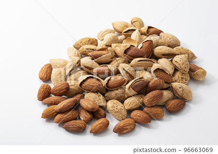 almonds with white back shell almonds with white back shell 96663069