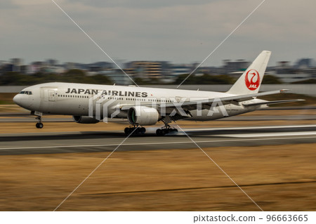 JAL Boeing 777-200 96663665