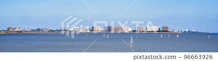 從新木場眺望舞濱、浦安市和東京灣[千葉縣風景] 96663926