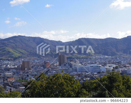 Cityscape of Matsuyama seen from Dogo Park Observatory (Matsuyama City, Ehime Prefecture) 96664223