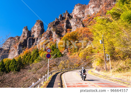 《群馬縣》秋季妙義山・紅葉季 96664557
