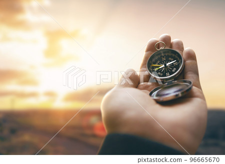 帶著指南針去旅行 96665670