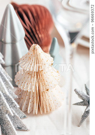 Christmas table settings Christmas table settings 96669372