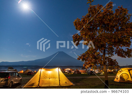 "Shizuoka Prefecture" Auto campsite with Mt. Fuji view / night view 96674103