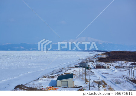 Drift ice and Mt. Kaibetsu from Fretoi Observatory, Hokkaido Drift ice and Mt. Kaibetsu from Fretoi Observatory, Hokkaido 96675611