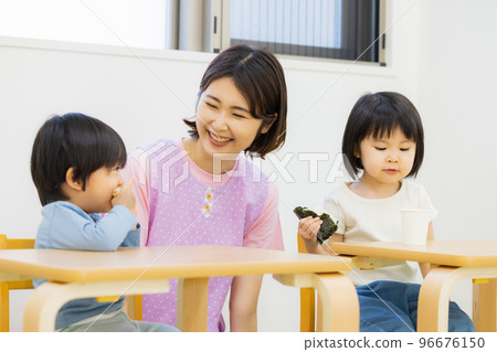 Nursery school, snacks, complementary meals Nursery school, snacks, complementary meals 96676150