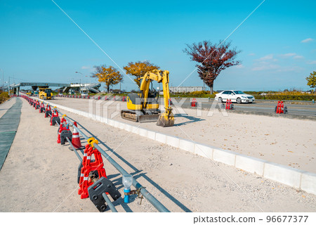 增加主幹道 17 號國道上武道下行車道數量的工作 2022.11 a-3 淺色調 96677377