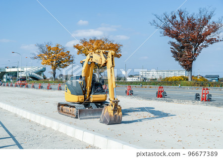 努力增加主幹道 17 號國道上武道向下的車道數 2022.11 c-4 冷色 96677389