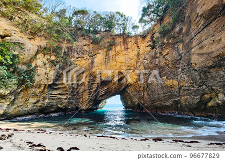 Ryugaku洞穴 96677829