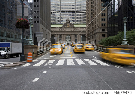Grand Central Termial and MetLife Building (Pan Am Building) on Park Avenue near 39th Street, Midtown Manhattan, New York City, USA. Grand Central Termial and MetLife Building (Pan Am Building) on Park Avenue near 39th Street, Midtown Manhattan, New York City, USA. 96679476