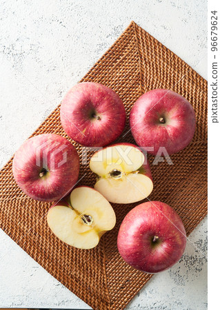 San Fuji Apples with Honey San Fuji Apples with Honey 96679624