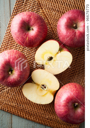 San Fuji Apples with Honey 96679770