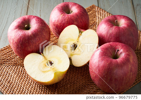 San Fuji Apples with Honey 96679775