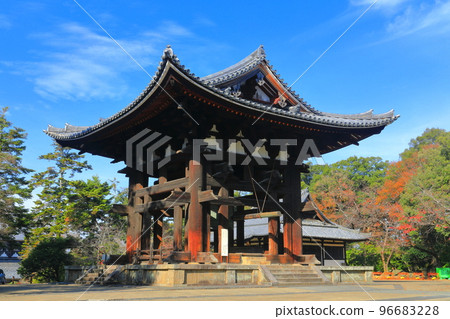 [Nara Prefecture] Todaiji Bell Tower in sunny weather 96683228
