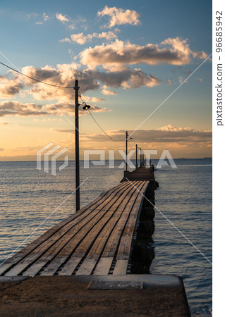<< Chiba Prefecture >> Haraoka Pier at dusk << Chiba Prefecture >> Haraoka Pier at dusk 96685942