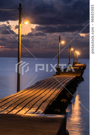 << Chiba Prefecture >> Haraoka Pier at dusk << Chiba Prefecture >> Haraoka Pier at dusk 96685985