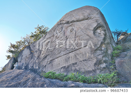 [Ryusenji Temple (Buddha on the cliff)] Koizumi Town, Mihara City, Hiroshima Prefecture 96687433
