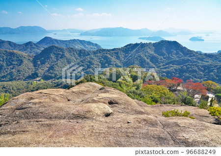 【從龍泉寺眺望（白瀧山頂）】廣島縣三原市小泉町 96688249