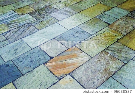 雨後接近 96688587