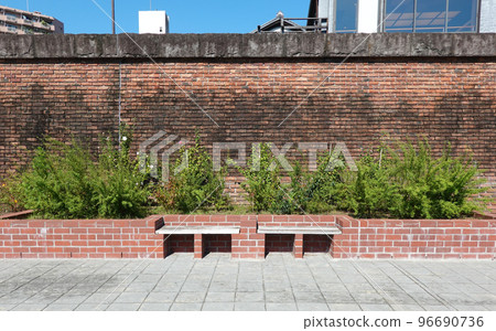 秋天的隅田川明石町公園(東京都中央區) 秋天的隅田川明石町公園(東京都中央區) 96690736