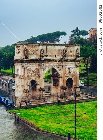 Rome in the rain Arch of Constantine 96692982