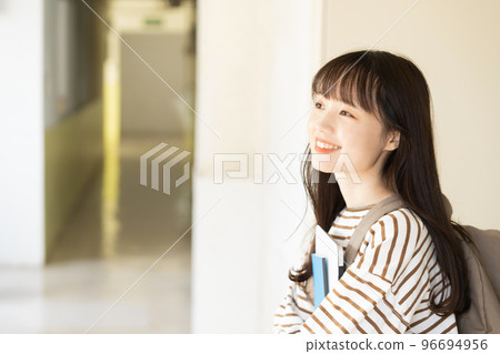 女學生的肖像 96694956