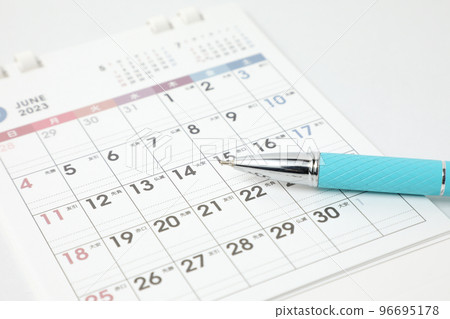 Calendars, stationery, management, plans, pens, ballpoint pens, writing utensils, stationery, schedules, desktop calendars 96695178