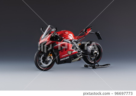 塑料模型 1/12scale Ducati Superleggera v4 96697773