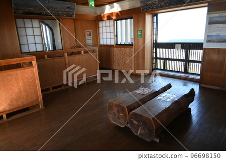 Bench of the castle tower of Komakiyama Castle Bench of the castle tower of Komakiyama Castle 96698150