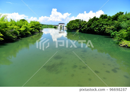 Kanna Bridge/Looking downstream from Kanna River (Kangawa Town, Saitama Prefecture) [July 2022] 96698287