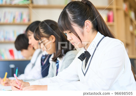 初中生學習 96698505