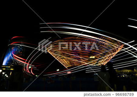 Yokohama night amusement park 96698789