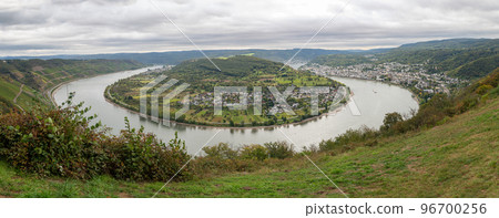 Rhine river loop, Boppard, Rhine Valley, Rhineland-Palatinate, Germany 96700256