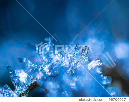 在冬天早晨做的霜水晶 96709027